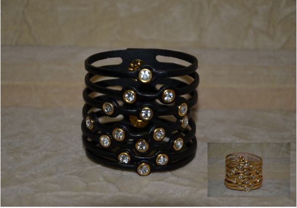 BRACELETE TIRAS COM 16 STRASS CÓD. 0072